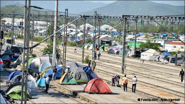 Migrants and refugees camping at the Greek-Macedonian border, April 15, 2016